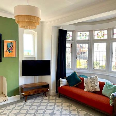 3 Bedroom Spacious Seaside Apartment With Estuary Views 桑斯安 外观 照片